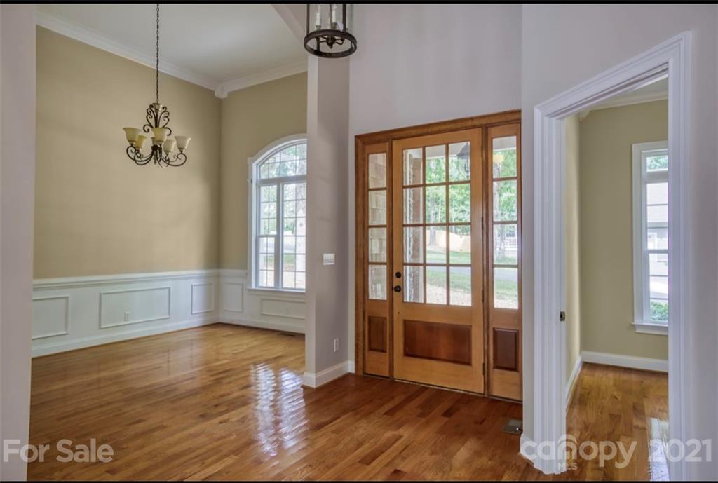 Property image 5 of 112 Fulton Farms Lane in Brookridge Shores, Mooresville, NC 28117