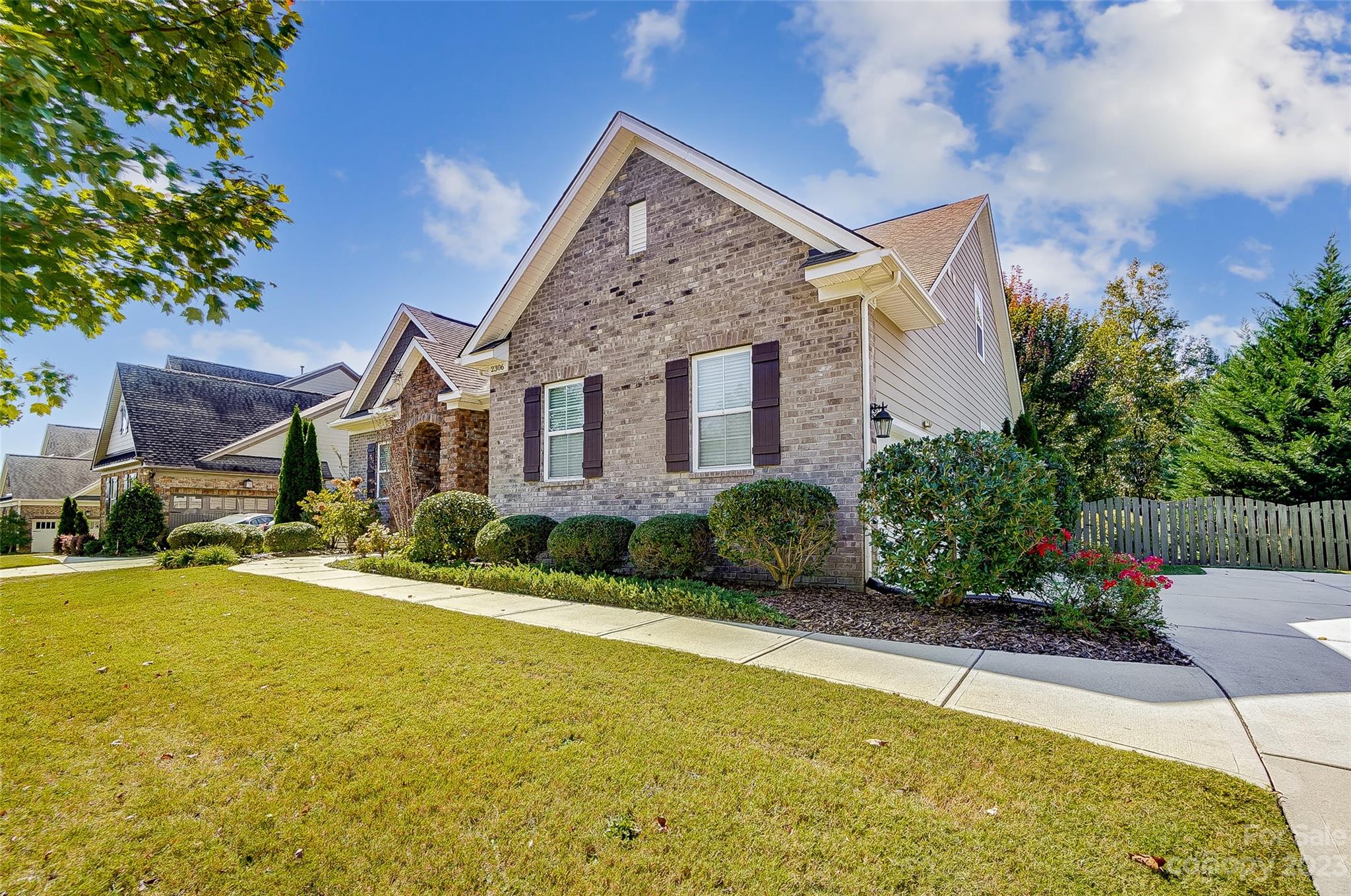 Property image 4 of 2306 Madeira Circle in Tuscany, Waxhaw, NC 28173