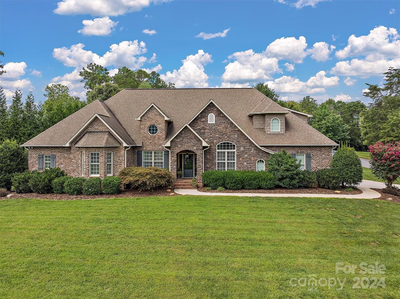 4046 Tanglewood Lane