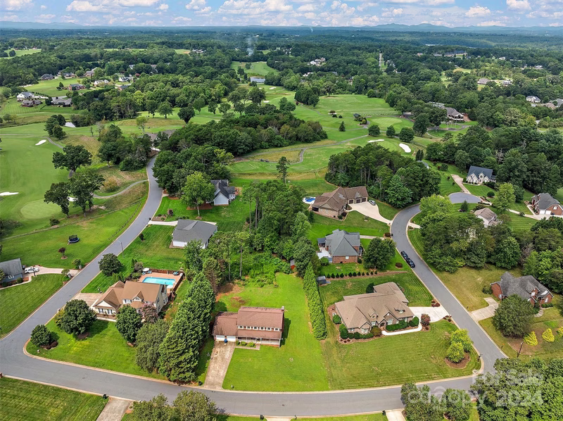 Property image 3 at 4046 Tanglewood Lane, Hickory, NC 28601