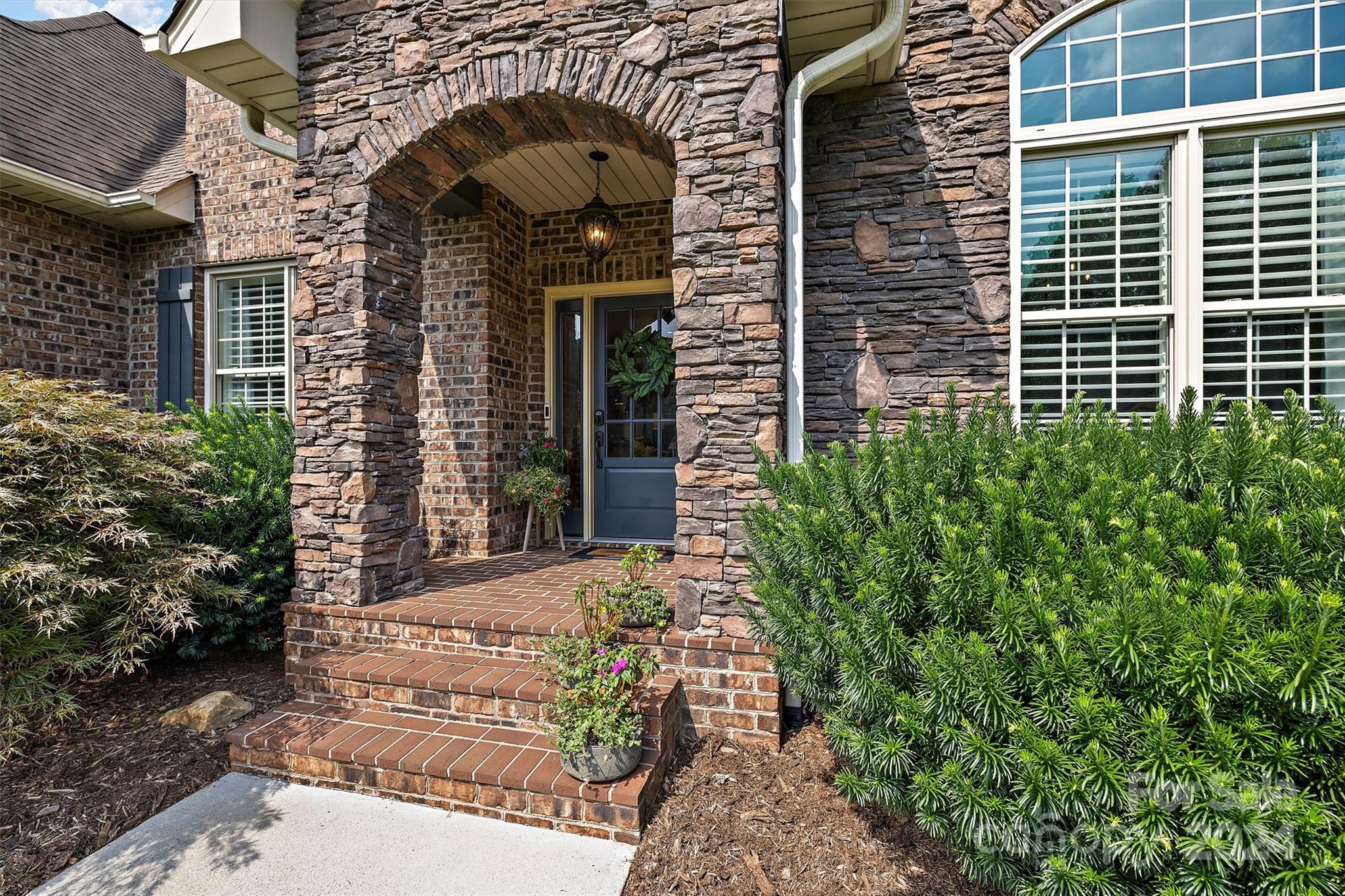 Property image 4 of 4046 Tanglewood Lane in Catawba Springs, Hickory, NC 28601