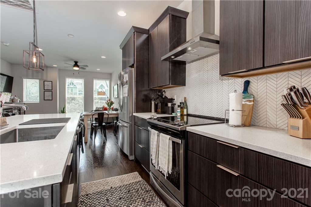 Property image 4 of 202 Wesley Heights Way in Uptown West Terraces, Charlotte, NC 28208