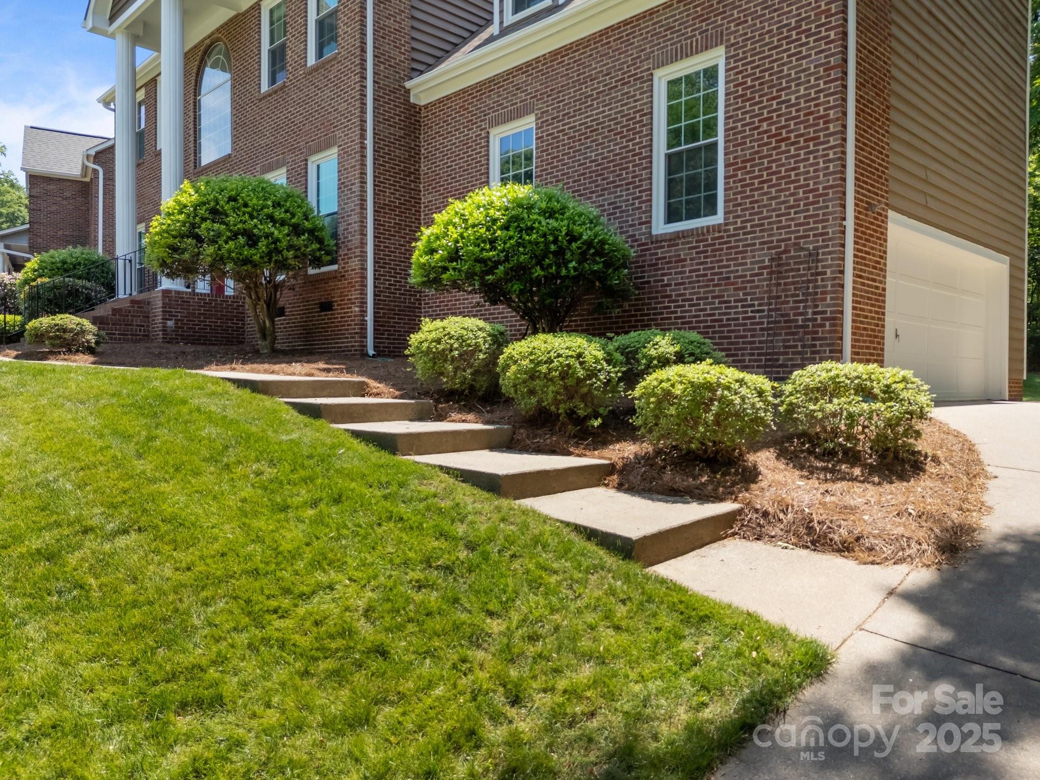 Property image 3 of 9000 Stourbridge Drive in Wynfield, Huntersville, NC 28078