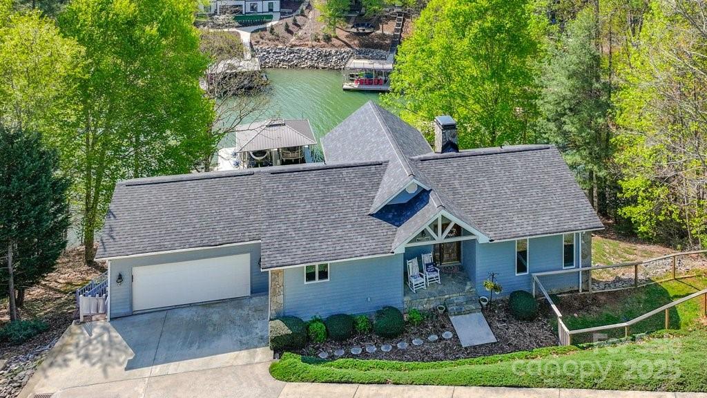 Property image 2 of 56 Lake Mist Court in Waterglyn, Nebo, NC 28761