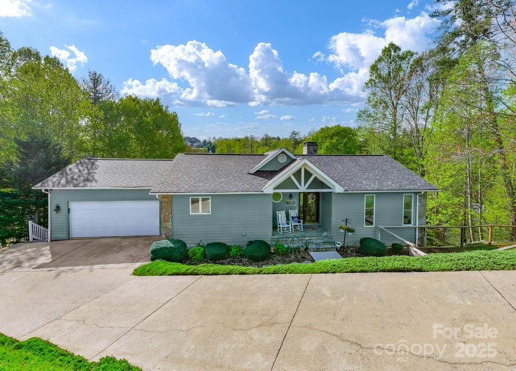 Property image 3 of 56 Lake Mist Court in Waterglyn, Nebo, NC 28761