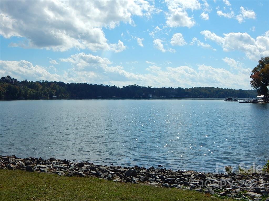 Property image 5 of 5167 Landing View Drive in Lakeview Acres, Granite Falls, NC 28630