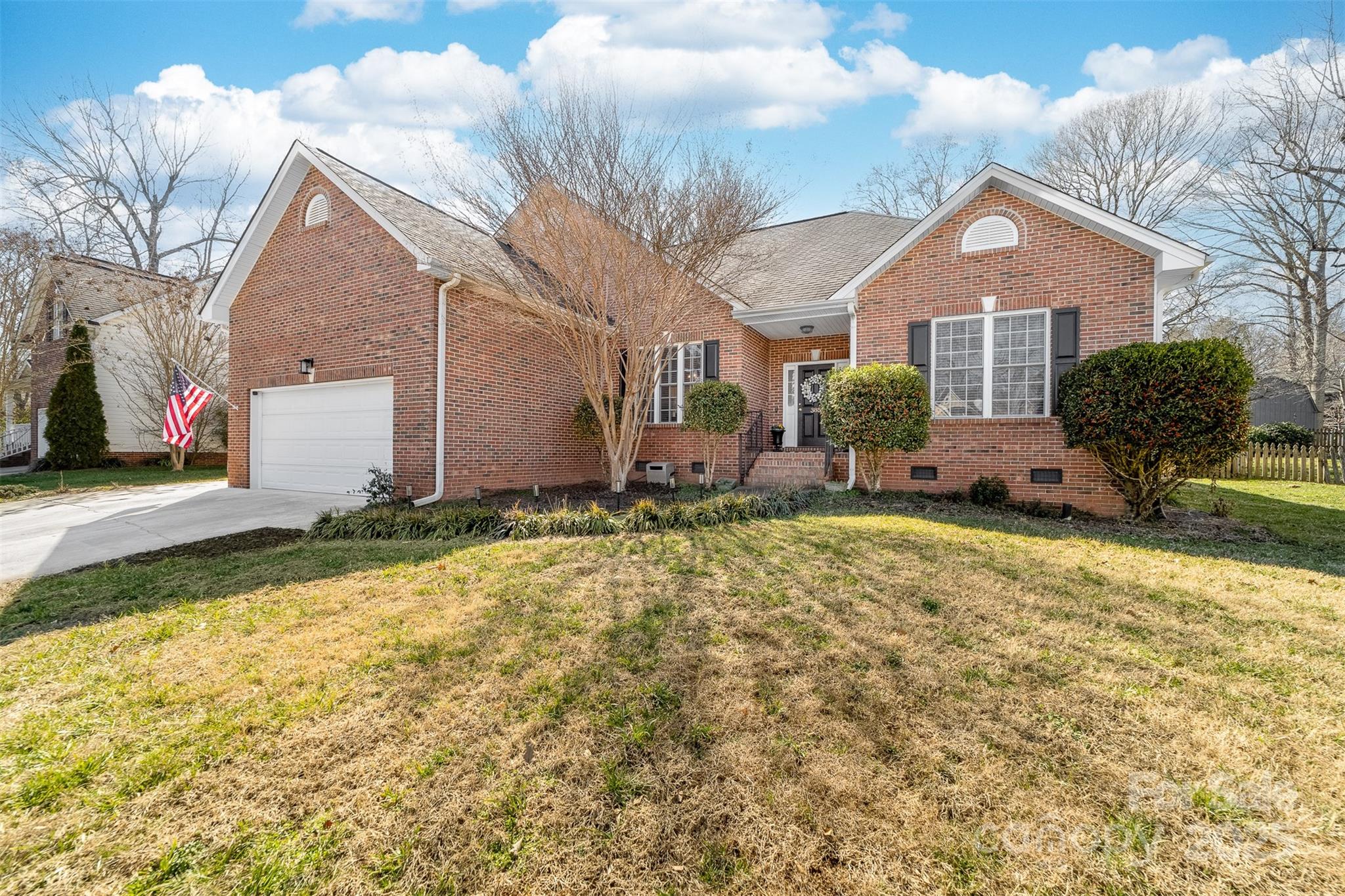 Property image 2 of 3851 Yellow Jasmine Drive in Cypress Pointe, Gastonia, NC 28056
