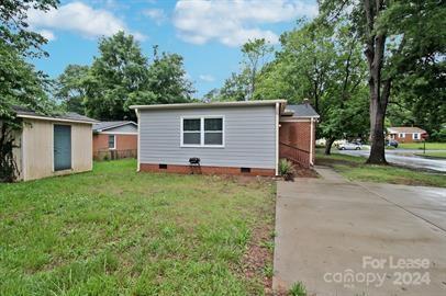 Property image 2 of 2301 Markham Court in Markham Village, Charlotte, NC 28205