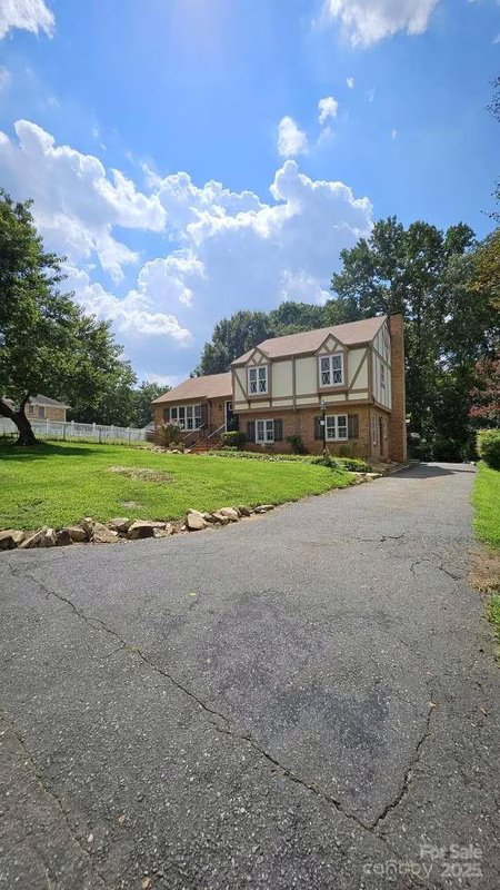 615 Braxfield Drive