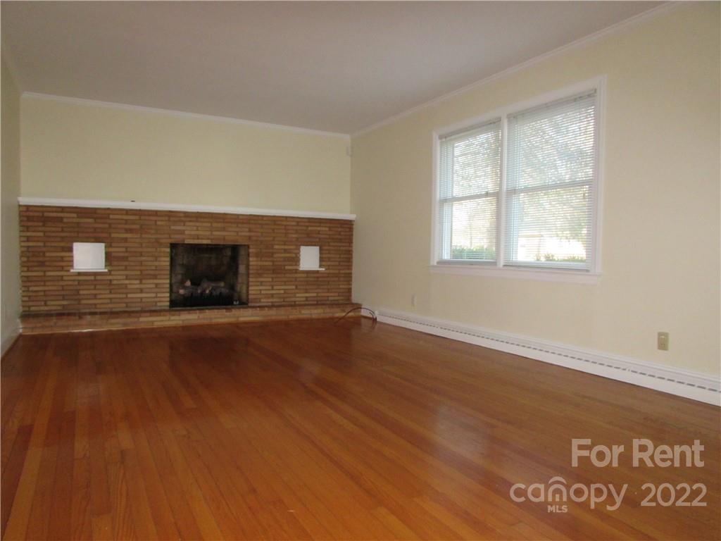 Property image 3 of 343 Dunavant Lane in Oakland Heights, Statesville, NC 28677