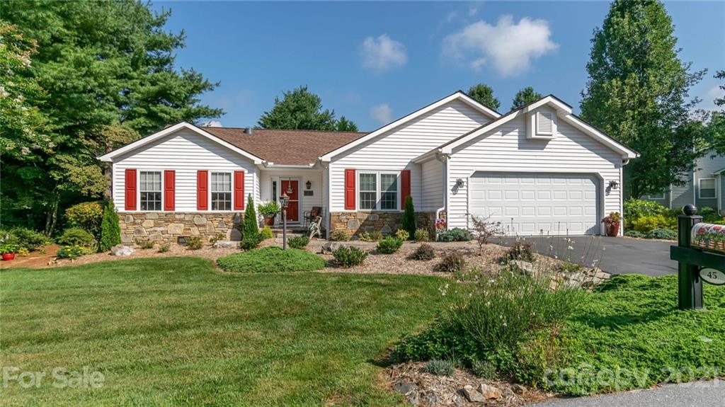 Property image 2 of 45 St Andrews Drive in Etowahs Reach, Etowah, NC 28729