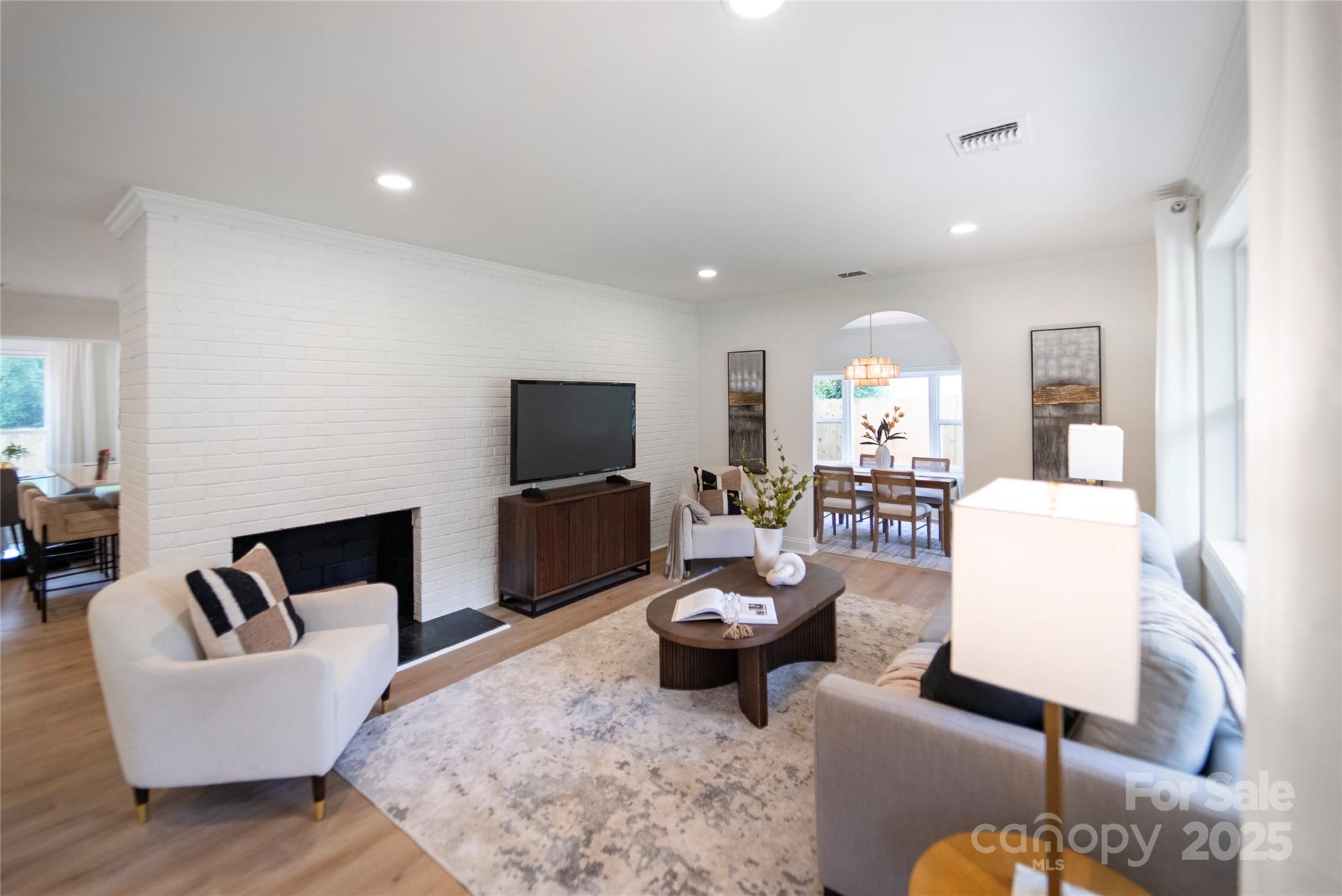 Property image 4 of 5220 Seacroft Road in Madison Park, Charlotte, NC 28210