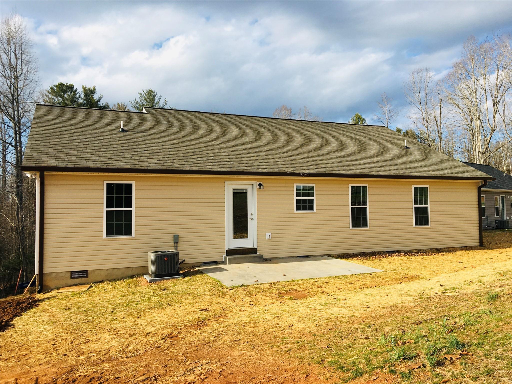 Property image 2 of 1208 Spring Time Court in Summerhill, Lenoir, NC 28645