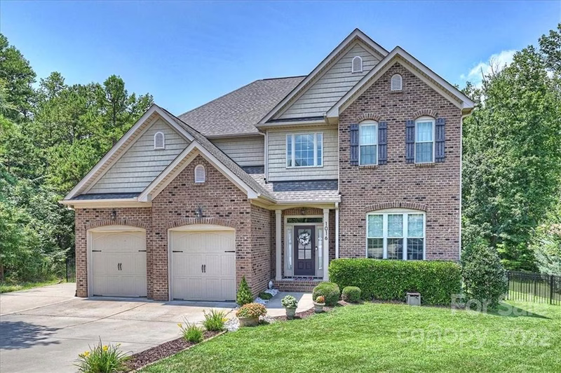 Property image 2 at 1016 Twin Pines Drive, Matthews, NC 28104