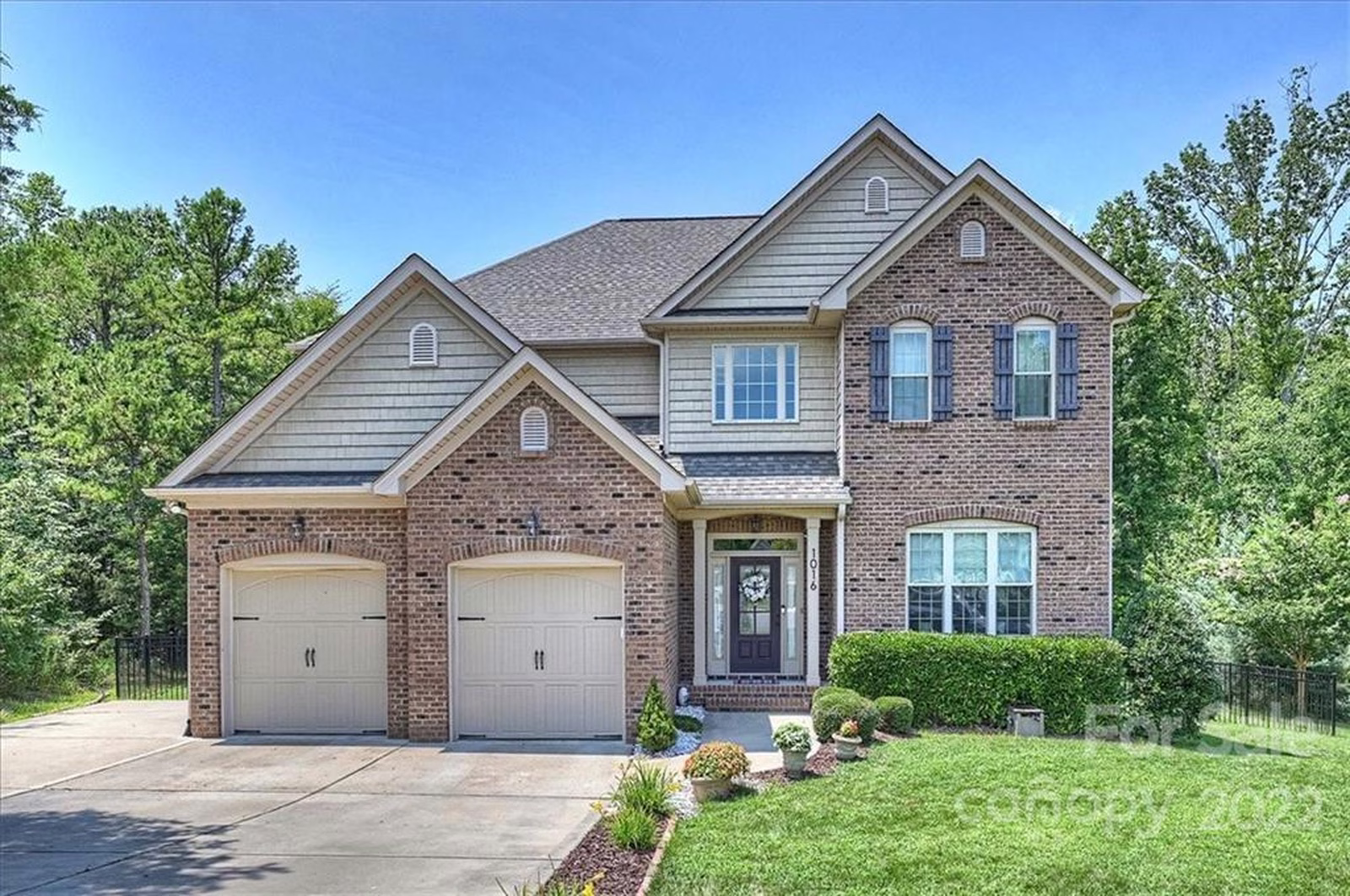 Property image 1 at 1016 Twin Pines Drive, Matthews, NC 28104