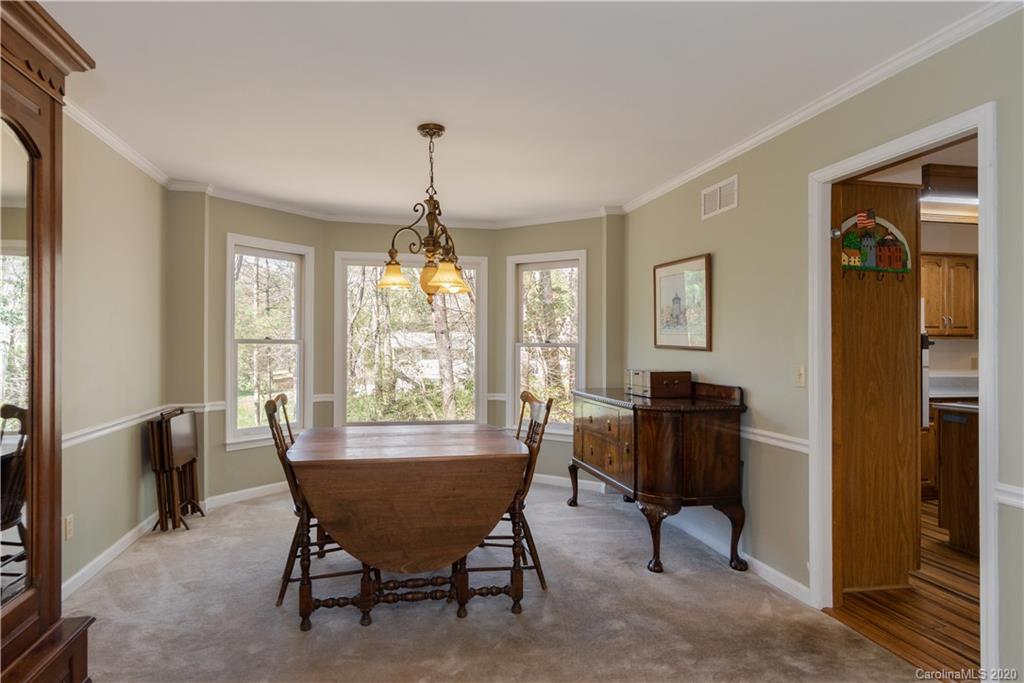 Property image 5 of 107 Arrowroot Place in Timbercreek, Hendersonville, NC 28739