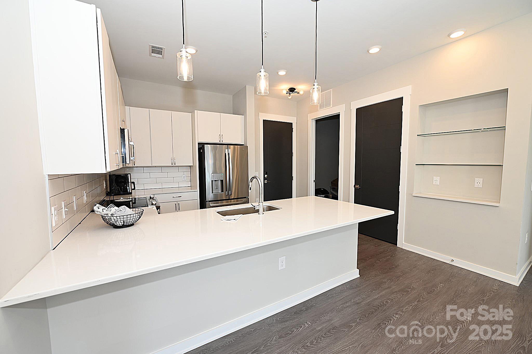 Property image 3 of 3630 N Davidson Street in Galleries at NODA, Charlotte, NC 28205