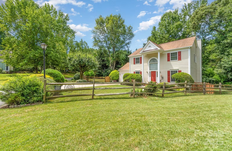 Property image 2 at 7524 Heronwood Lane, Charlotte, NC 28227