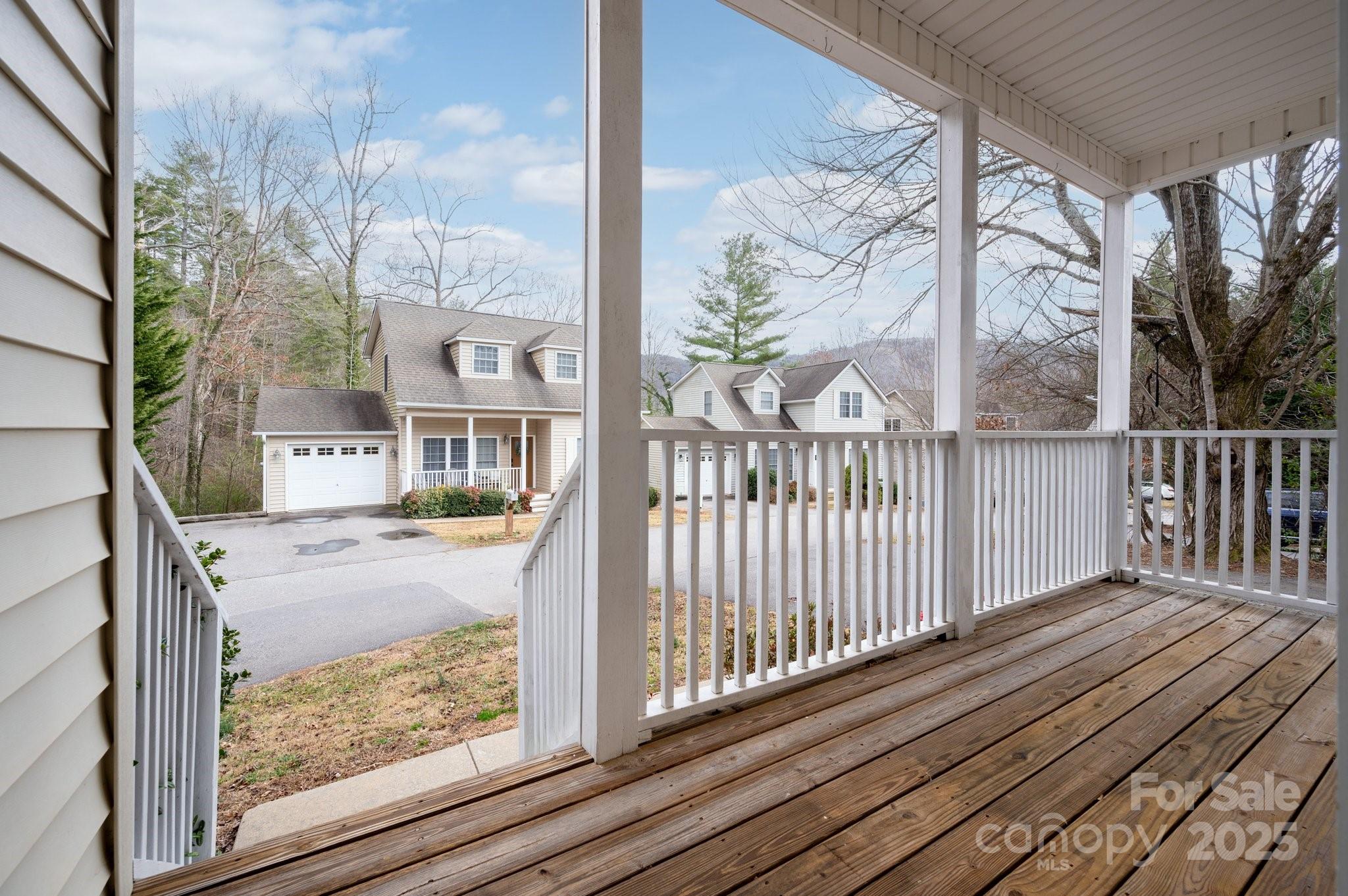 Property image 2 of 34 Winterwind Drive in Windermere, Asheville, NC 28803