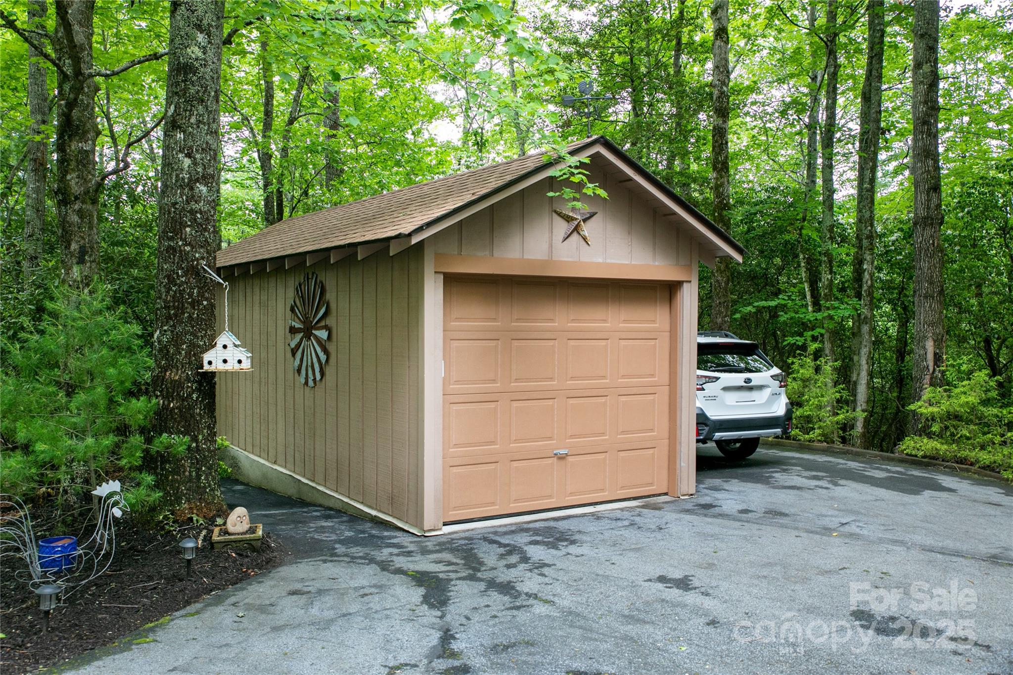 Property image 5 of 679 Soquili Drive in Connestee Falls, Brevard, NC 28712