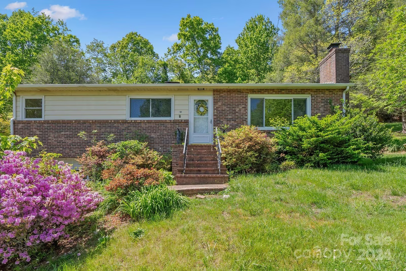 101 Azalea Avenue
