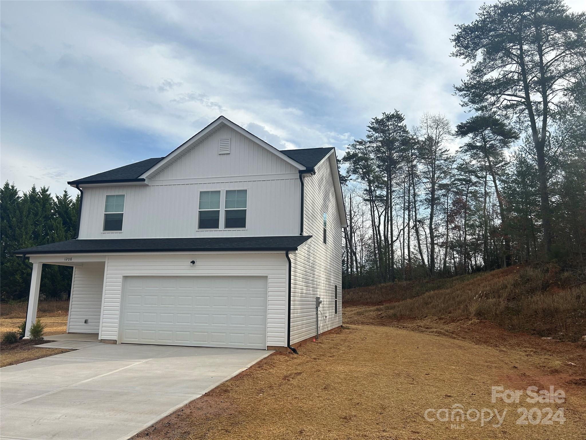 Property image 3 of 1208 Fall Day Circle in Summerhill, Lenoir, NC 28645