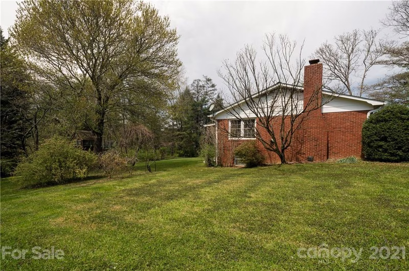 Property image 4 at 207 Applecross Lane, Hendersonville, NC 28791