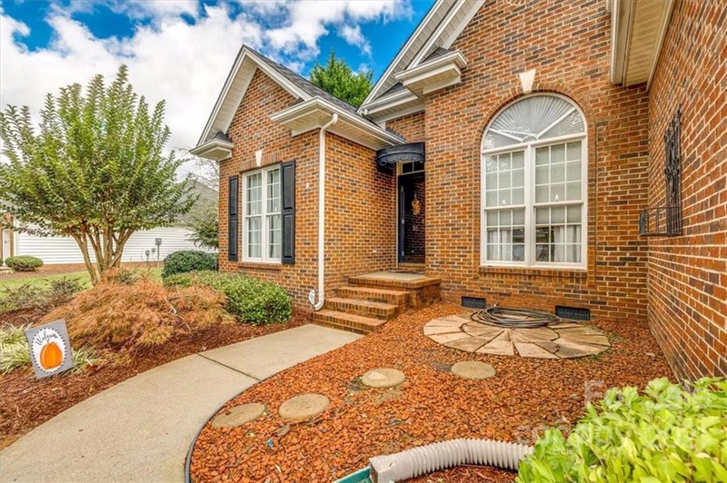 Property image 2 at 243 Ingonish Drive, Gastonia, NC 28056