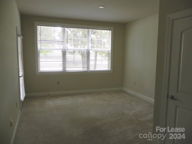 128 Steinbeck Way