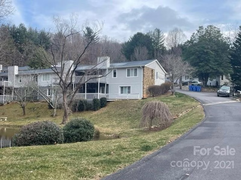 Property image 3 at 61 Hollybrook Drive, Asheville, NC 28803
