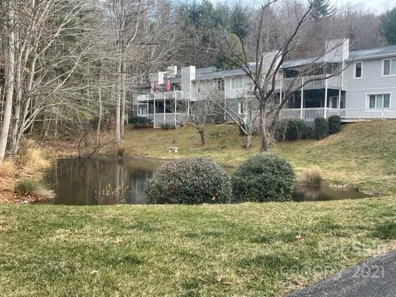 Property image 4 at 61 Hollybrook Drive, Asheville, NC 28803