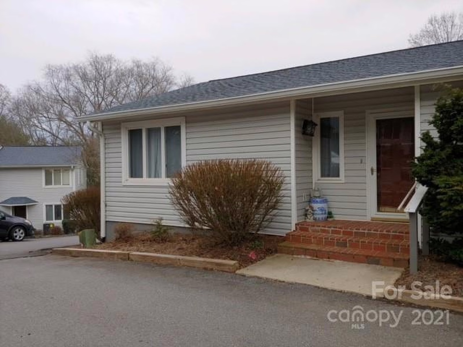 Property image 1 at 61 Hollybrook Drive, Asheville, NC 28803