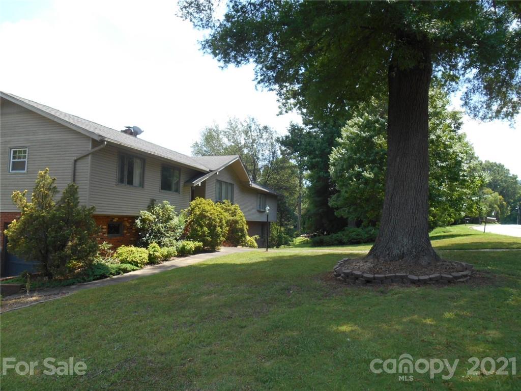Property image 2 of 324 Knollwood Avenue in Eagle Heights, Salisbury, NC 28144