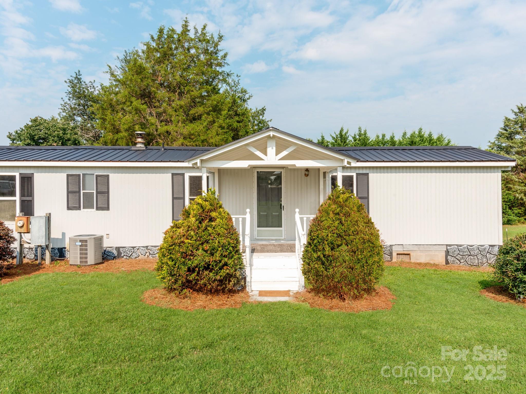 Property image 3 of 4101 Biggerstaff Road in Cedarfield, Maiden, NC 28650
