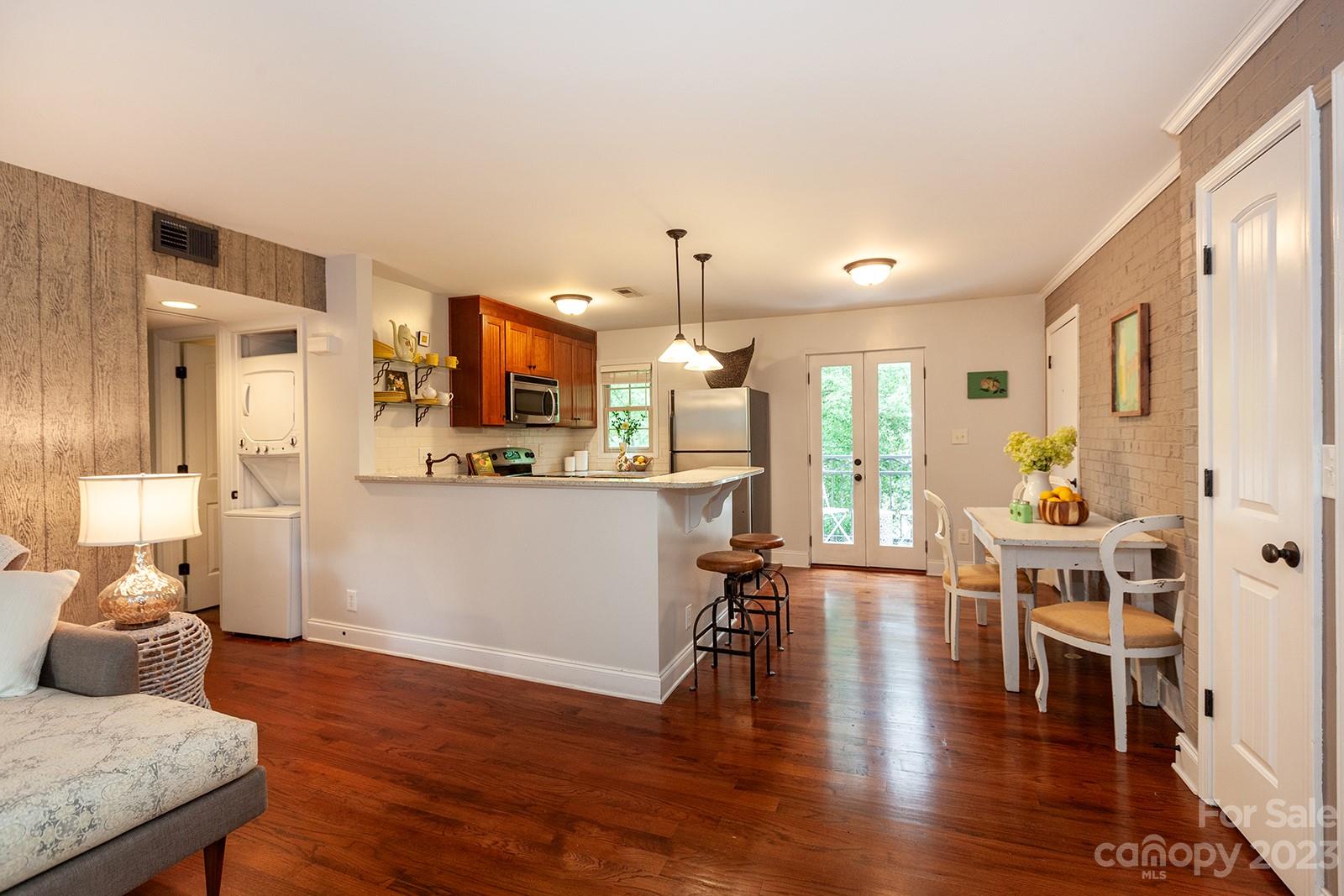 Property image 5 of 4917 Park Road in Selwyn Commons, Charlotte, NC 28209