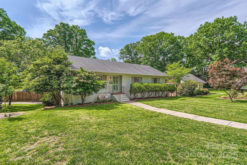 Property image 3 at 2144 Shadyview Drive, Charlotte, NC 28210