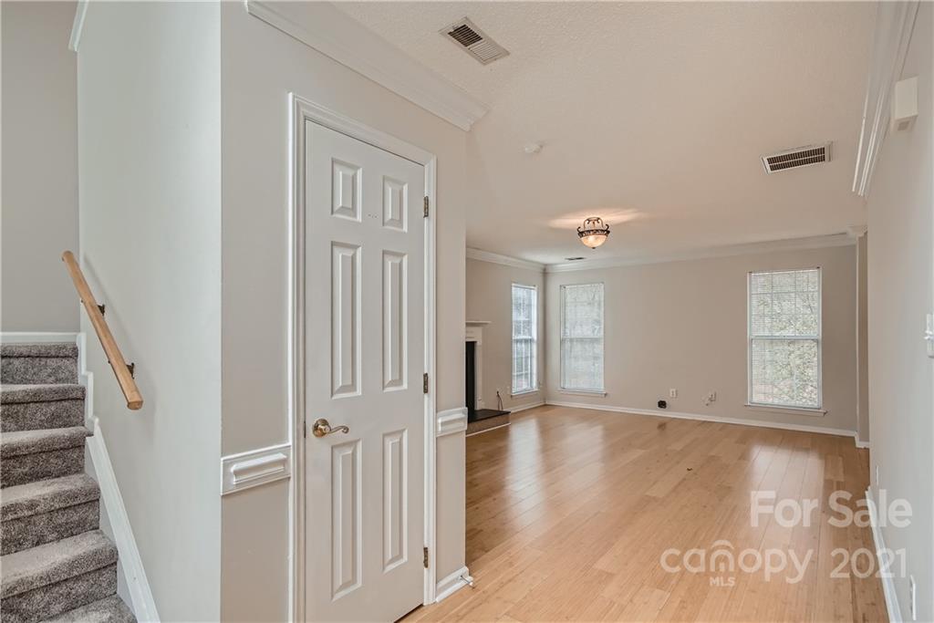 Property image 5 of 7820 Pence Pond Lane in Pence Pond, Charlotte, NC 28227