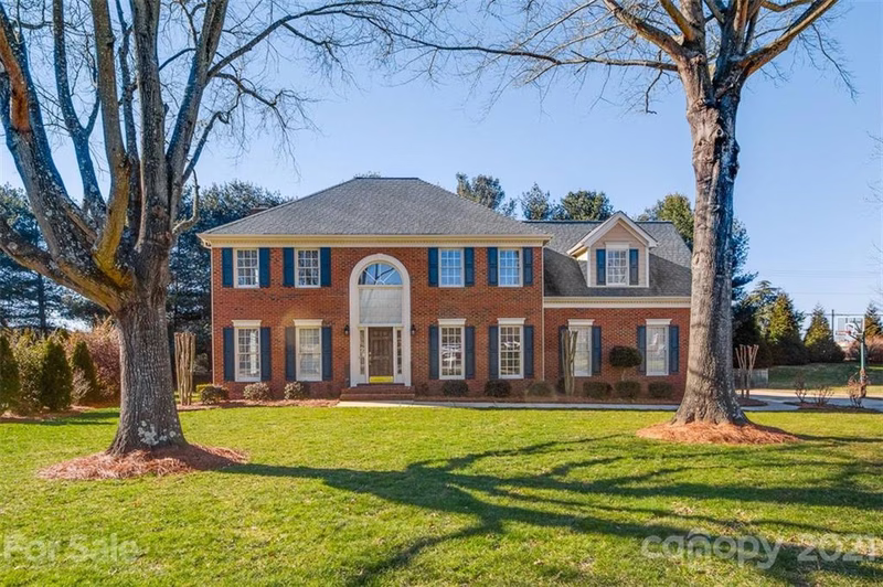 9901 Lariat Court
