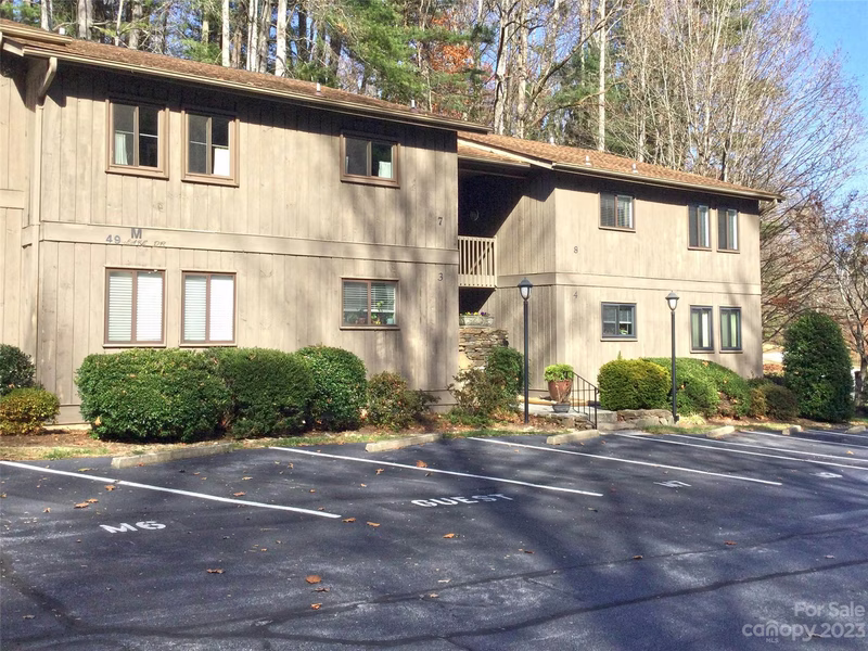 49 Lake Drive