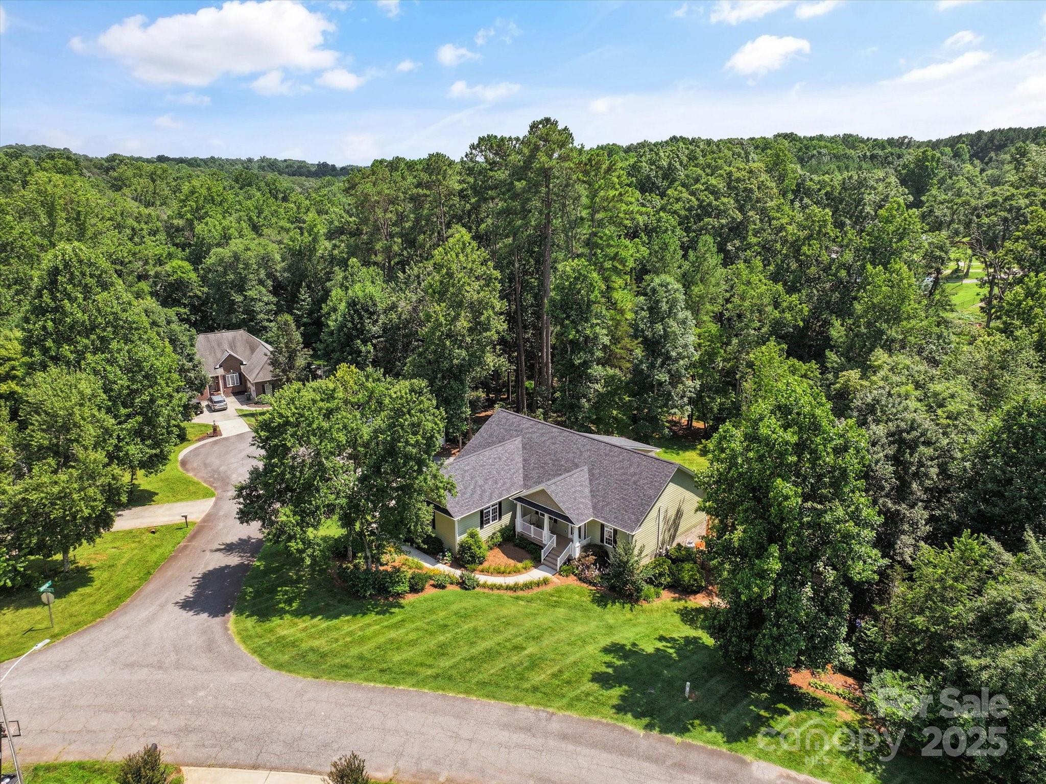 Property image 3 of 1819 Brompton Court in Nottingham Estates, Newton, NC 28658