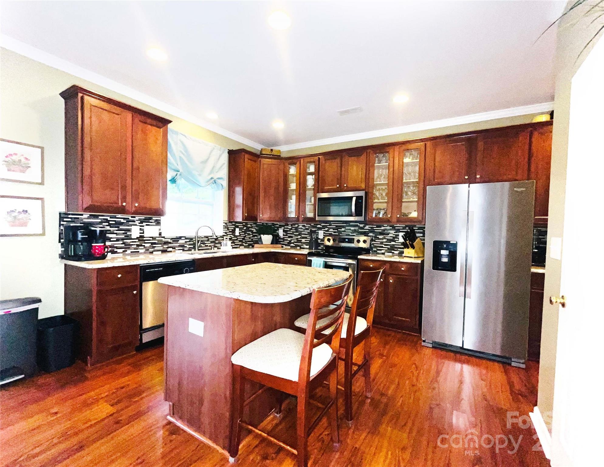 Property image 5 of 4048 Cascade Drive in Catawba Hills, Gastonia, NC 28056