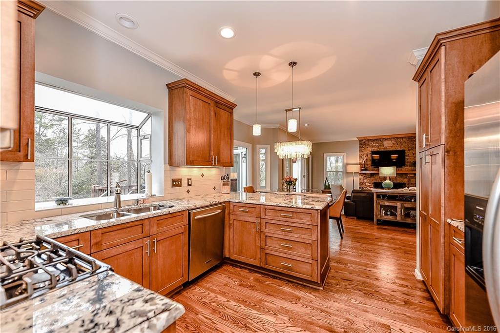 Property image 4 of 504 River Oaks Lane in Wimbledon, Charlotte, NC 28226