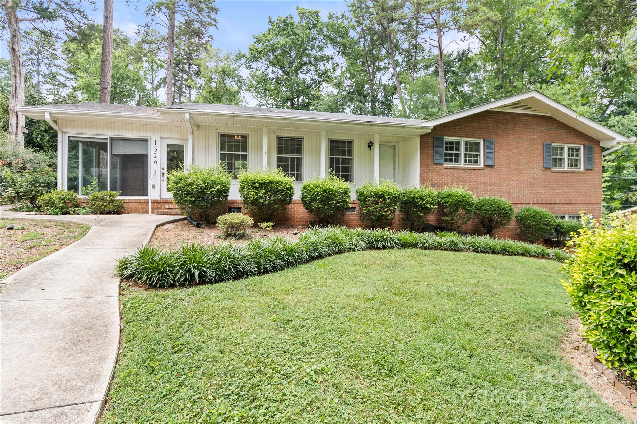 Property image 3 of 1326 Wiltshire Place in Milford Hills, Salisbury, NC 28144