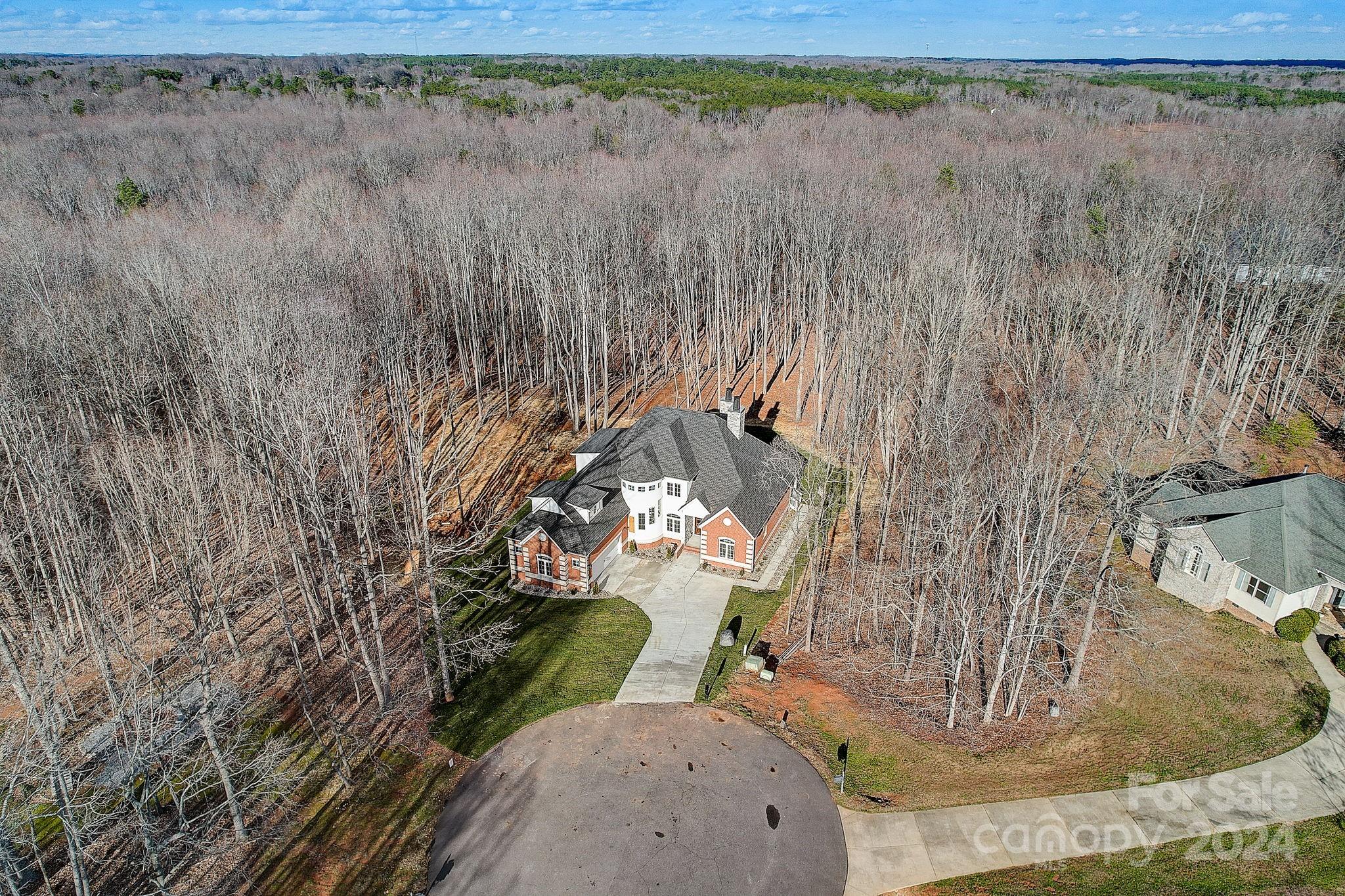 Property image 4 of 100 Harbor Ridge Drive in Harbor Watch, Statesville, NC 28677