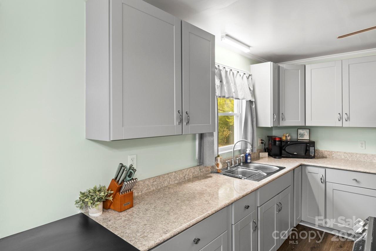 Property image 5 of 1301 Jackson Street in Jackson Park, Kannapolis, NC 28083