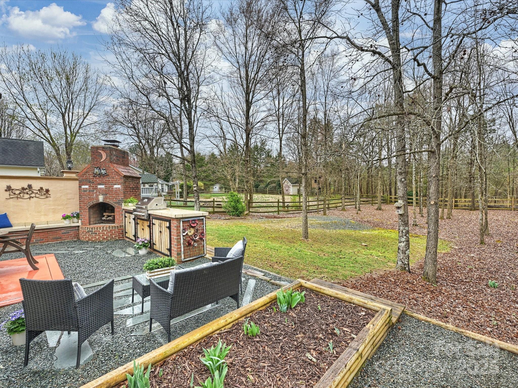 Property image 3 of 2405 Ivy Run Drive in Oak Grove, Indian Trail, NC 28079