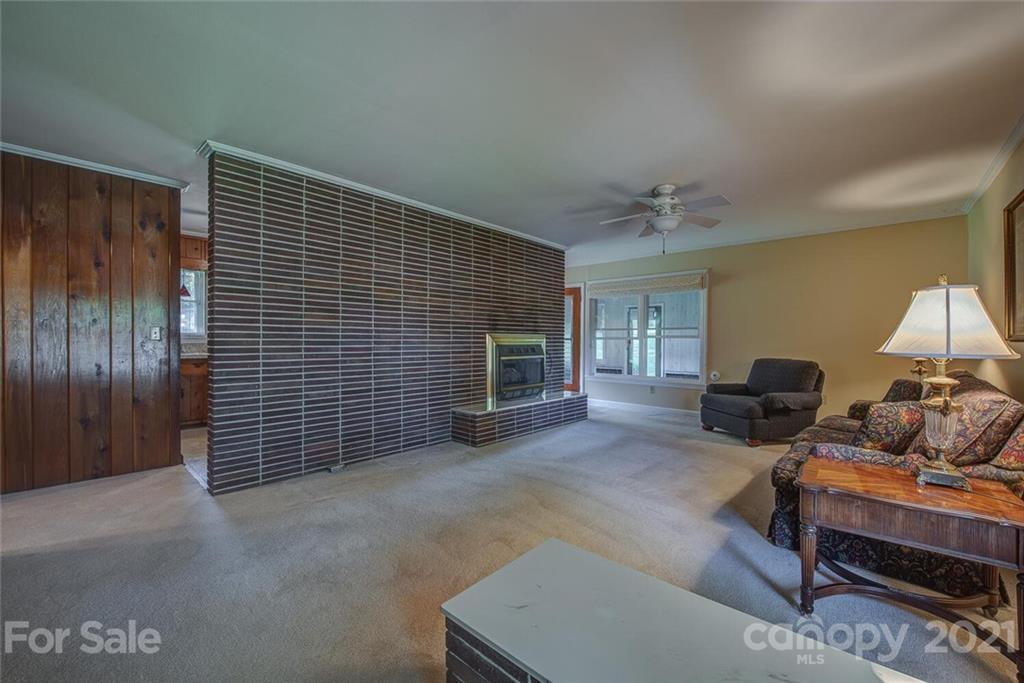 Property image 4 of 2404 Hoffman Street in Robinson Heights, Gastonia, NC 28054