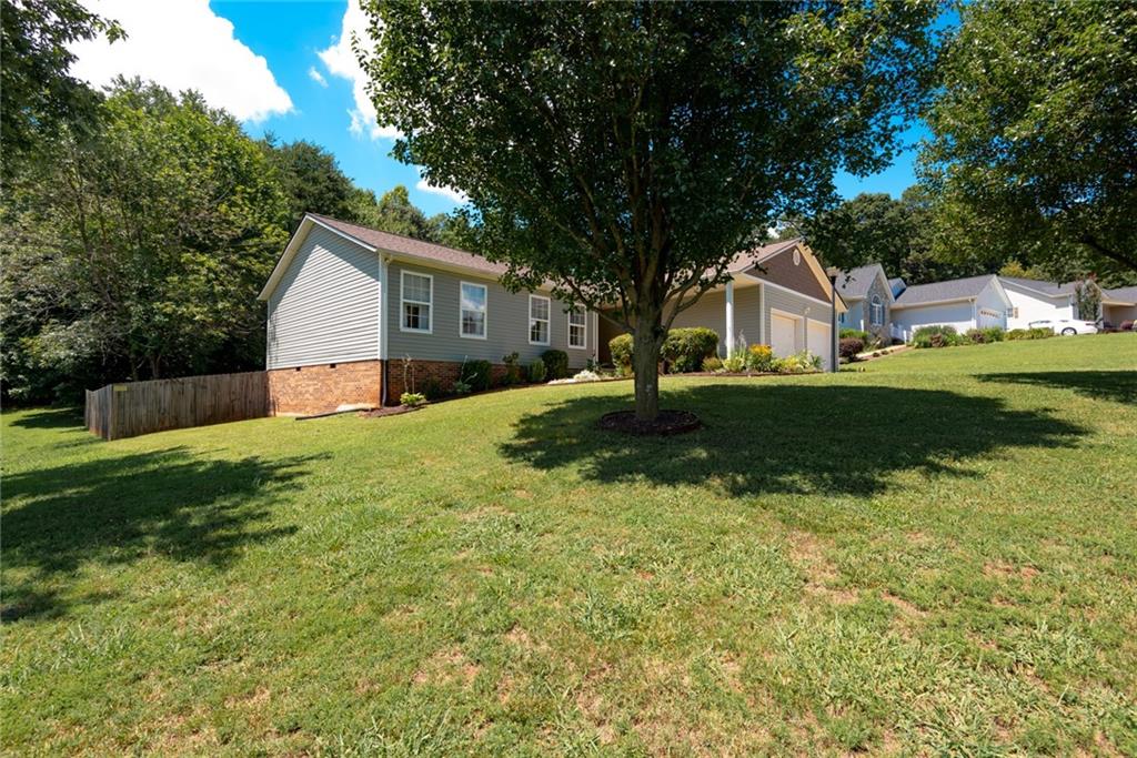Property image 2 of 3723 Serenity Drive in Melrose Place, Hickory, NC 28602