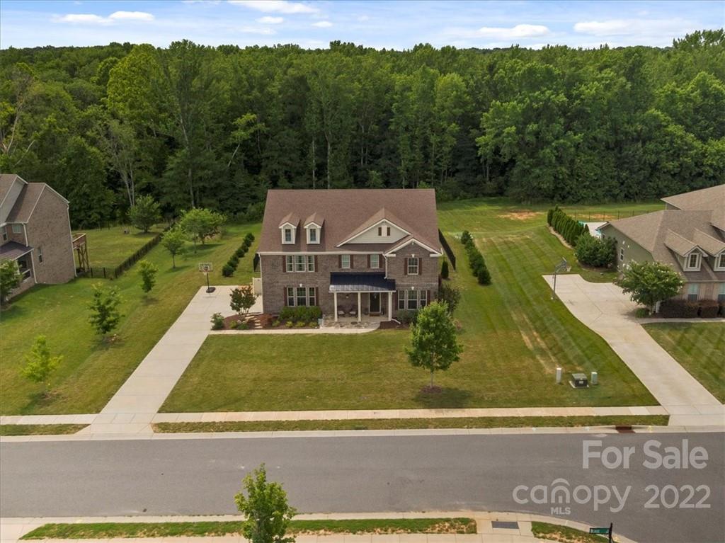 Property image 3 of 609 Blaise Court in Candella, Matthews, NC 28104