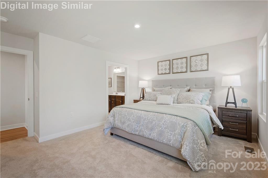 Property image 4 of 2107 Goldwood Drive in Woodgrove, Charlotte, NC 28215